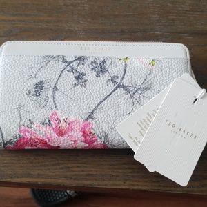 BRAND NEW AUTHENTIC Ted Baker hand wallet